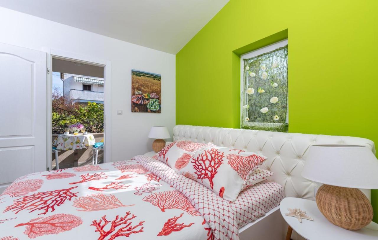 Luxury New !!! Apartment One And Only With Terrace & Free Bikes Poreč Exterior foto